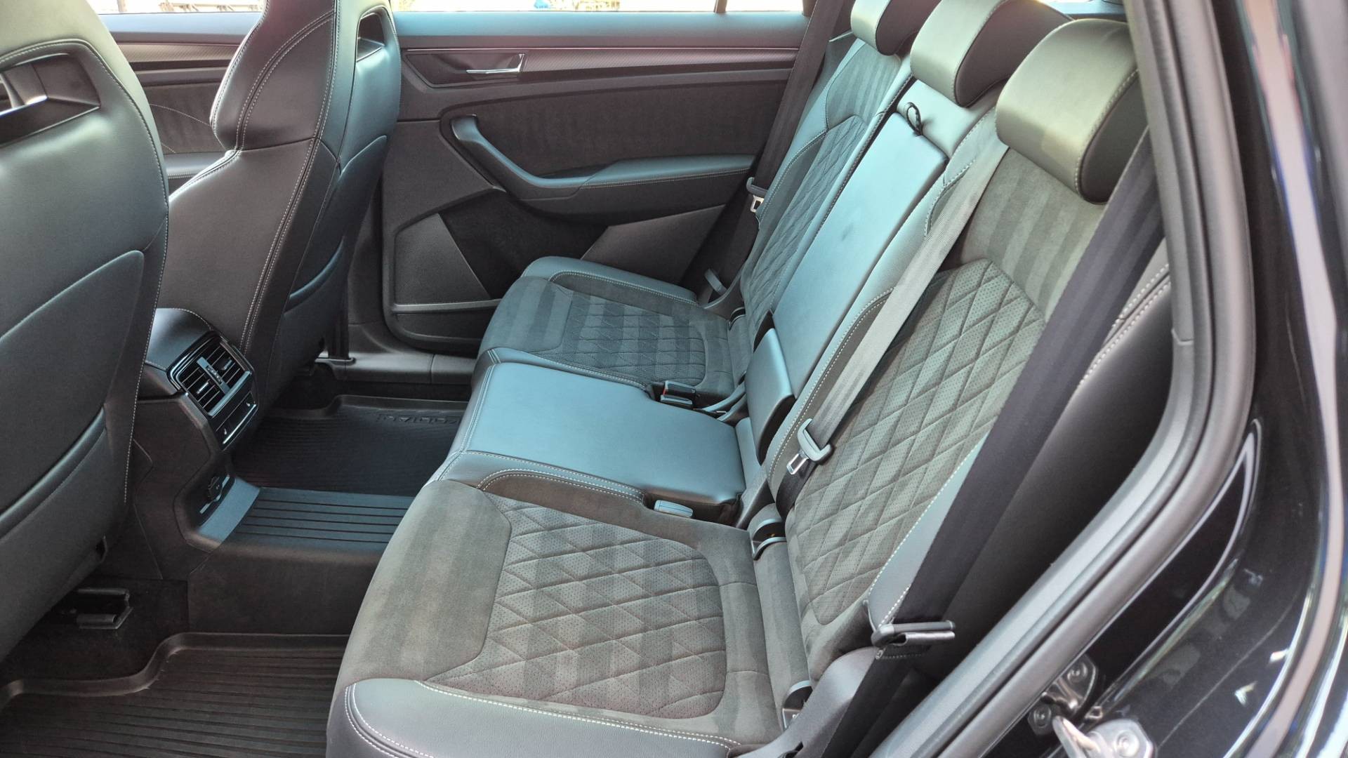 Škoda Kodiaq 2.0 TSI Sportline 4x4 DSG – Obrázok 33