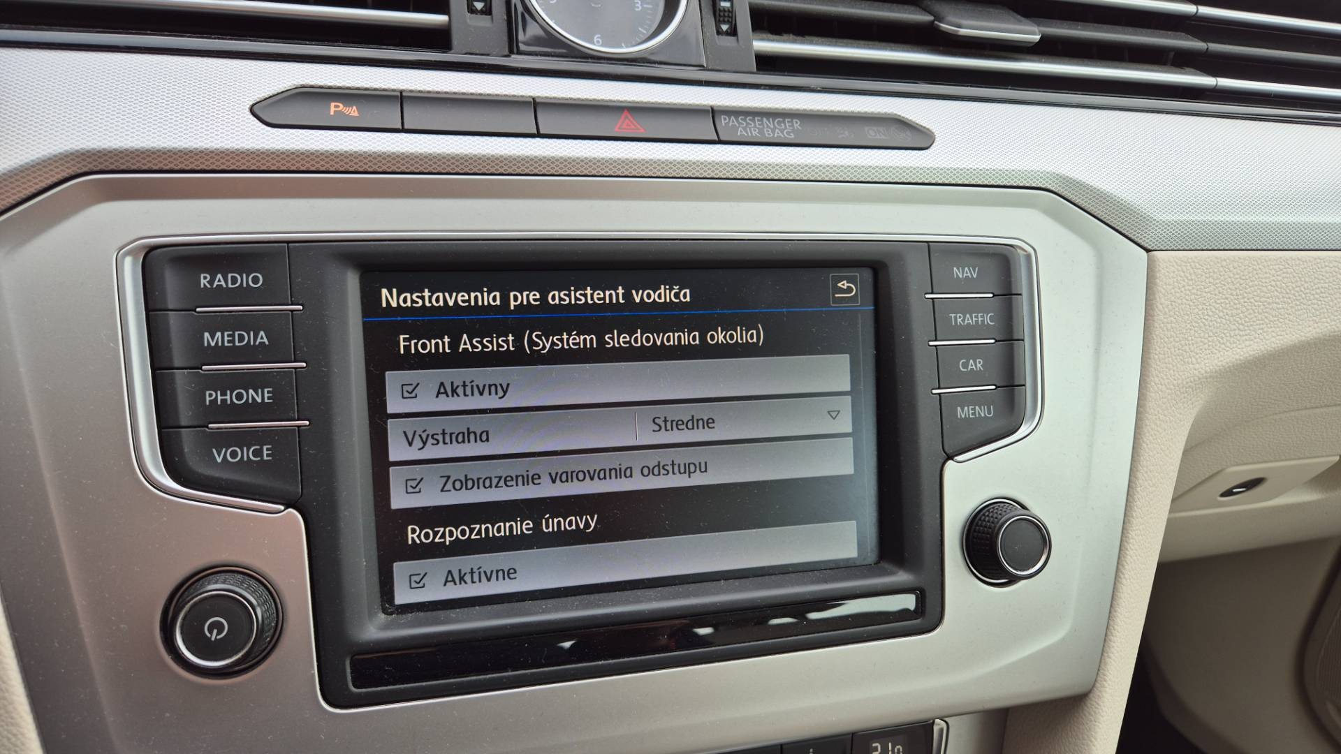 Volkswagen Passat 2.0 TDI BMT Comfortline – Obrázok 27