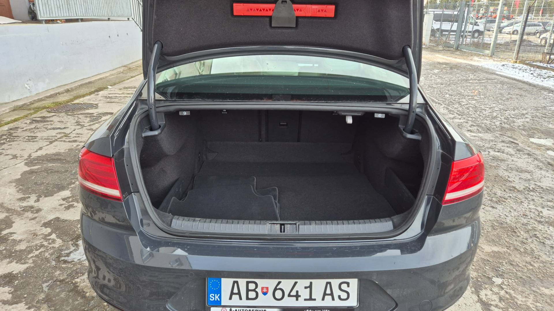 Volkswagen Passat 2.0 TDI BMT Comfortline – Obrázok 11