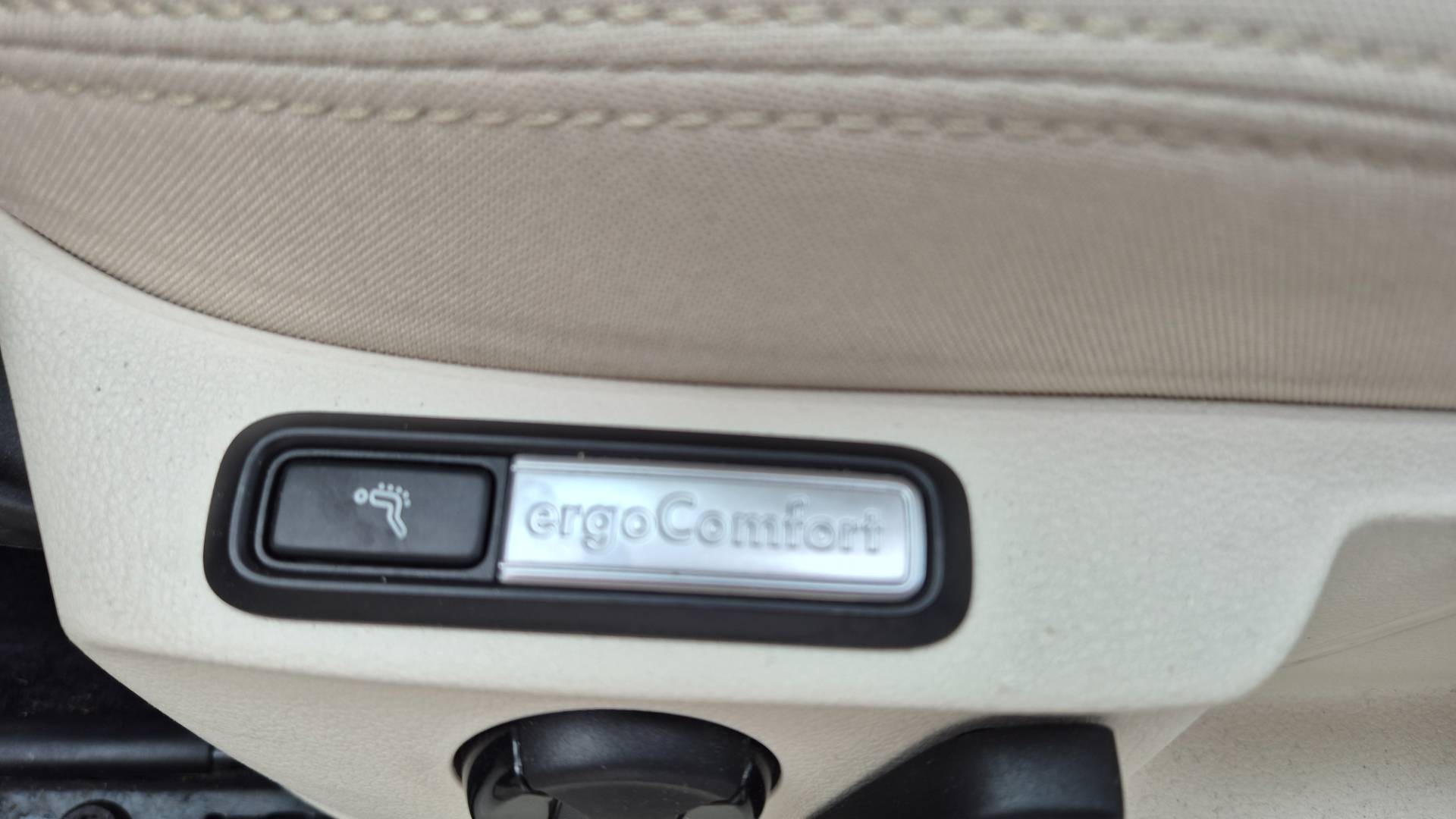 Volkswagen Passat 2.0 TDI BMT Comfortline – Obrázok 21