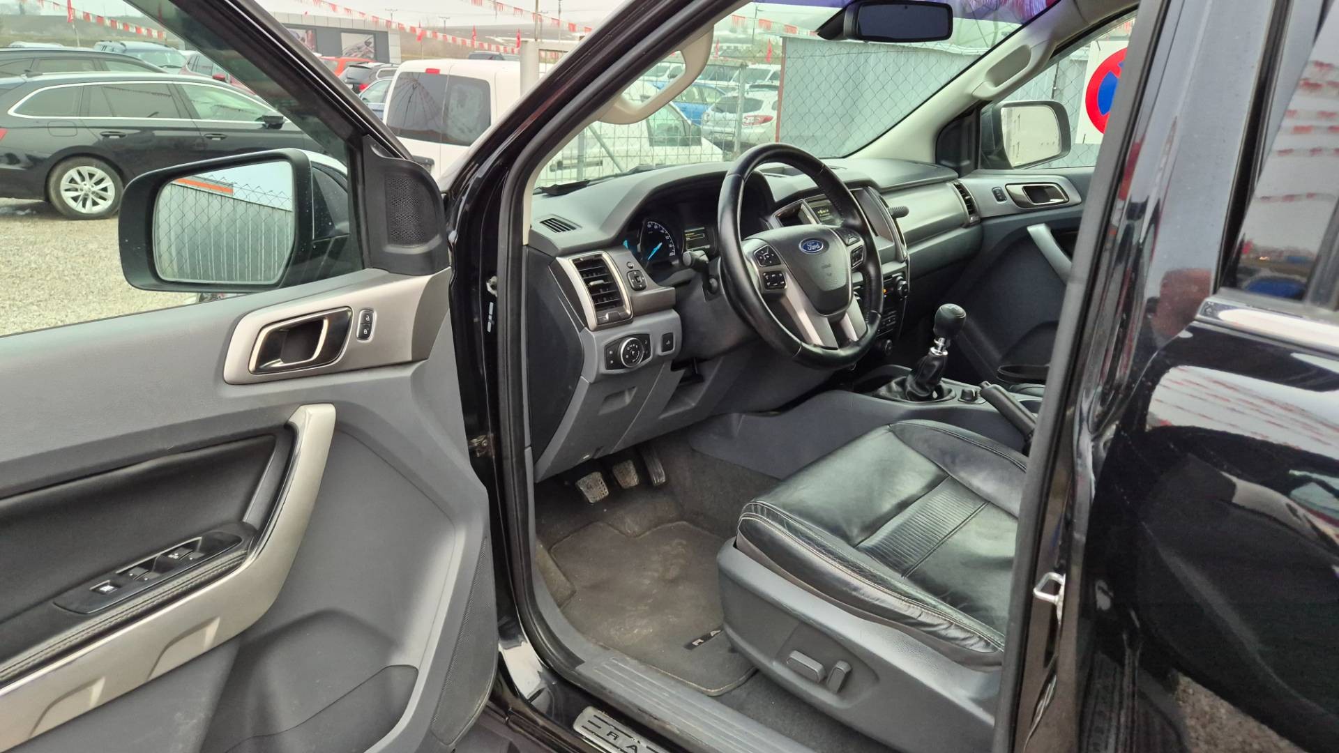 Ford Ranger 3.2 TDCi Duratorq 4x4 DoubleCab Limited – Obrázok 27