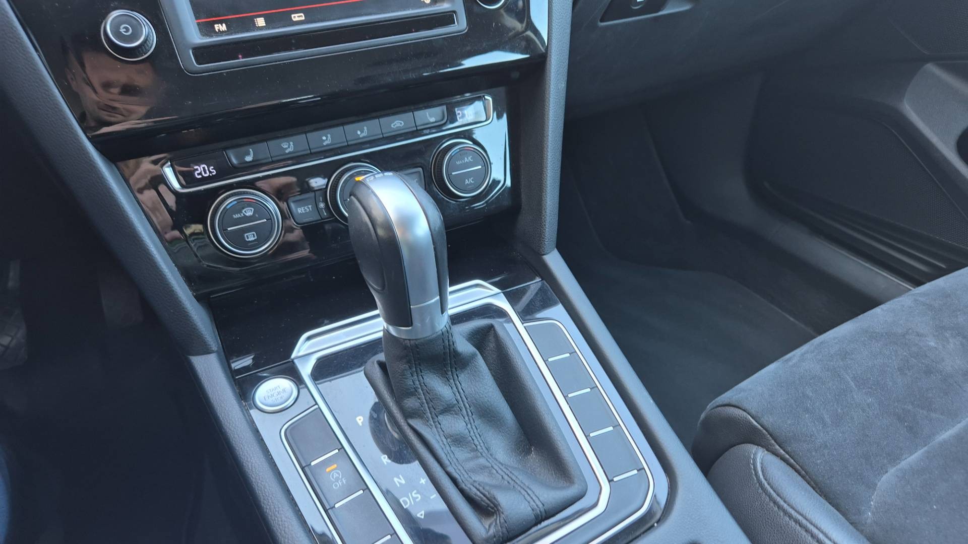 Volkswagen Passat Variant 2.0 TDI BMT Highline DSG – Obrázok 22