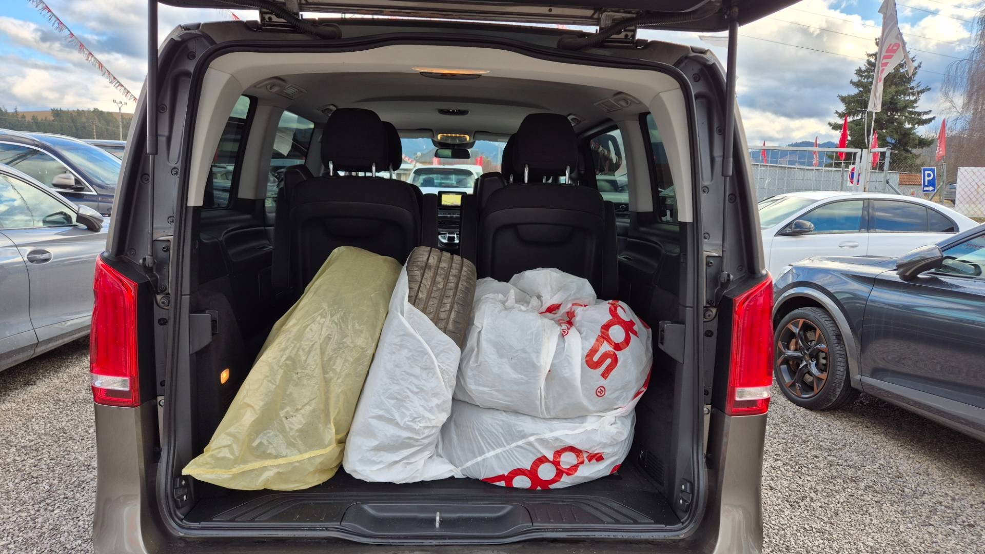 Mercedes-Benz V trieda V250 d kompakt 4MATIC A/T – Obrázok 16