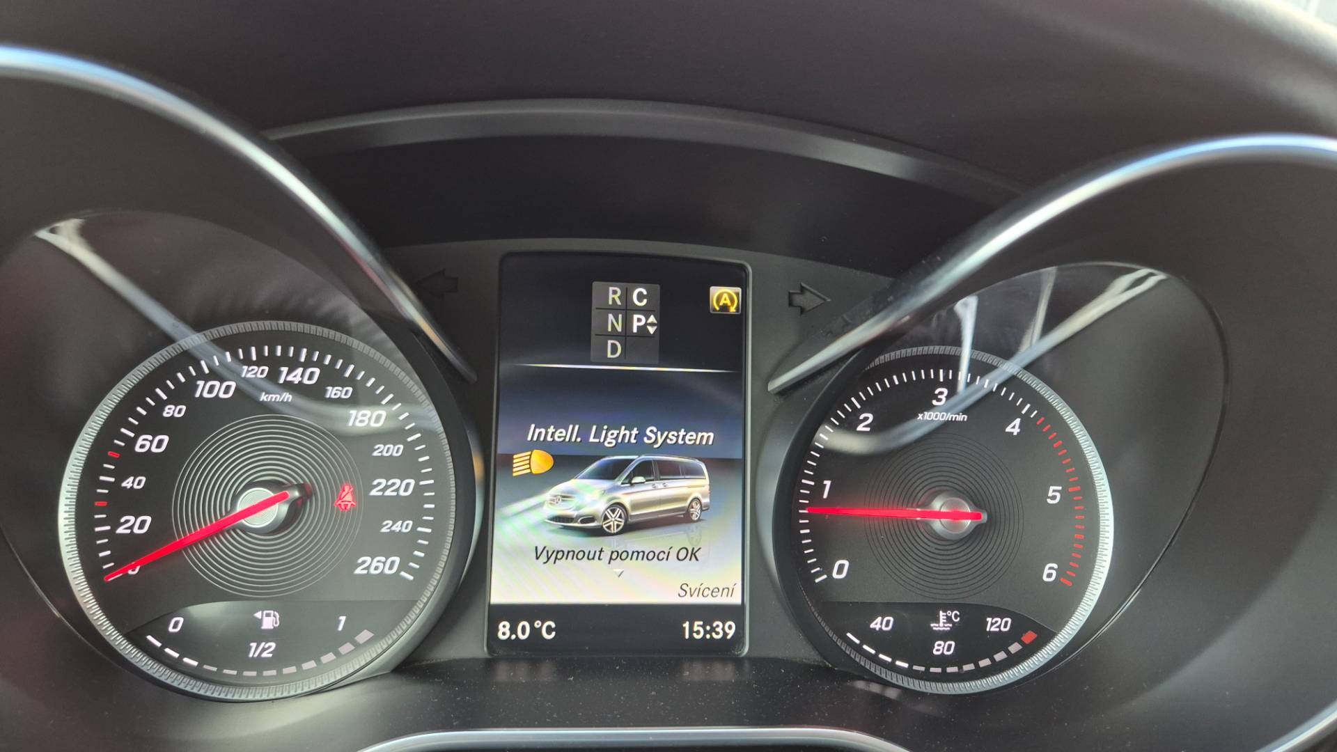 Mercedes-Benz V trieda V250 d kompakt 4MATIC A/T – Obrázok 41