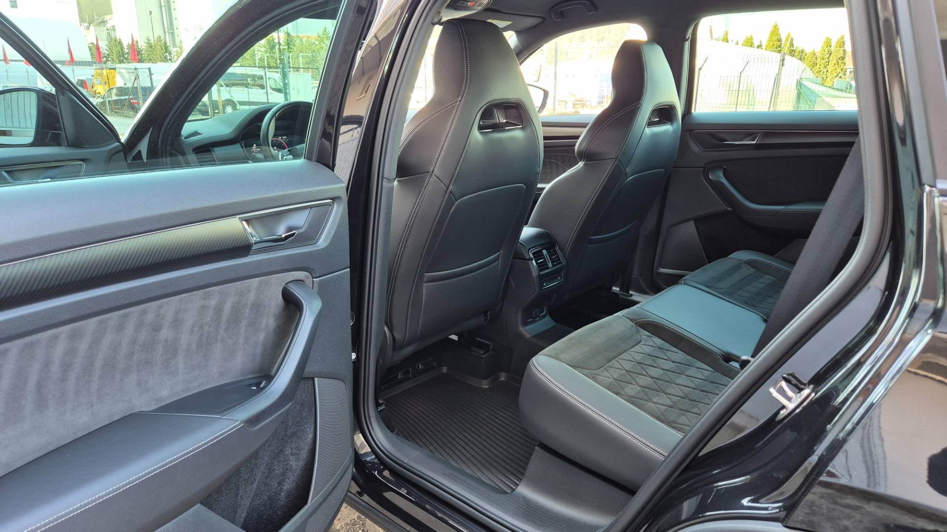 Škoda Kodiaq 2.0 TSI Sportline 4x4 DSG – Obrázok 32