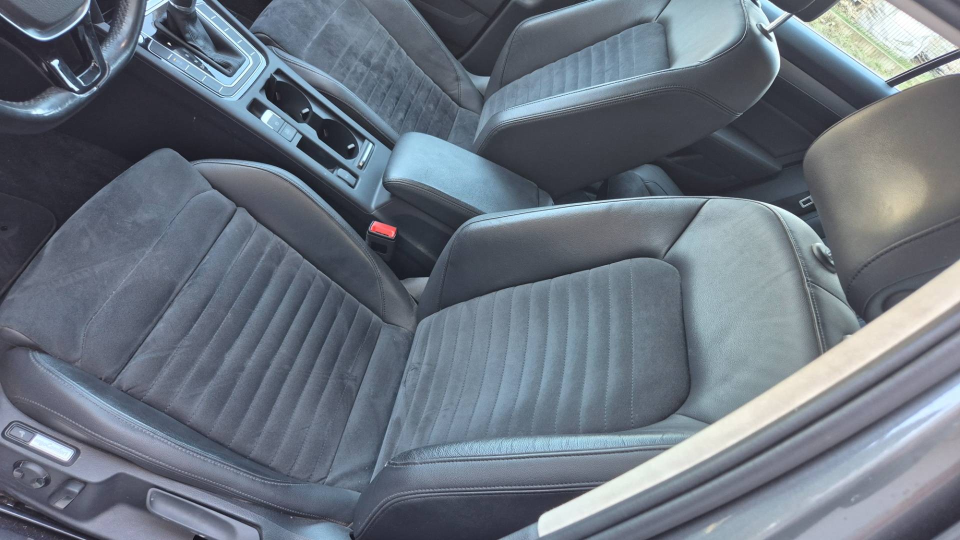 Volkswagen Passat Variant 2.0 TDI BMT Highline DSG – Obrázok 21