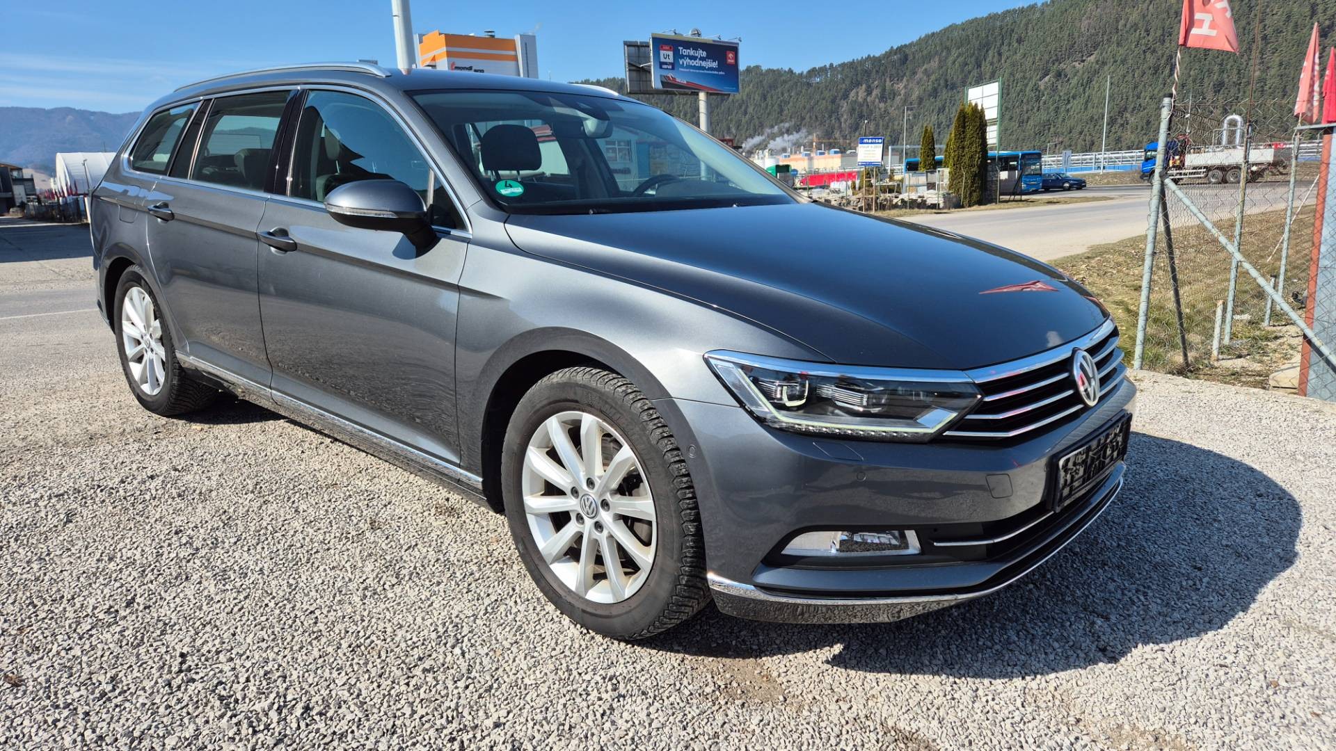 Volkswagen Passat Variant 2.0 TDI BMT Highline DSG – Obrázok 2