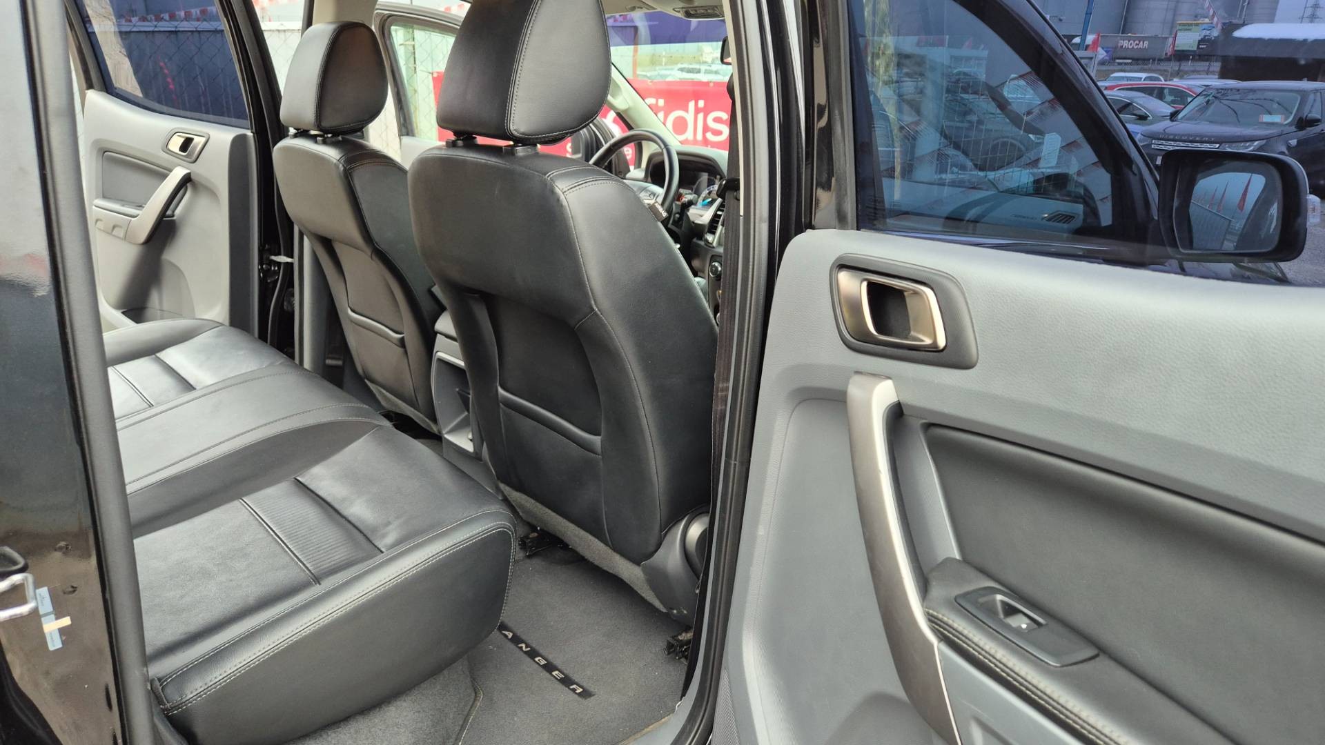 Ford Ranger 3.2 TDCi Duratorq 4x4 DoubleCab Limited – Obrázok 31