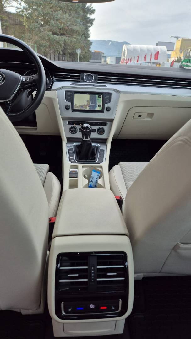 Volkswagen Passat 2.0 TDI BMT Comfortline – Obrázok 18