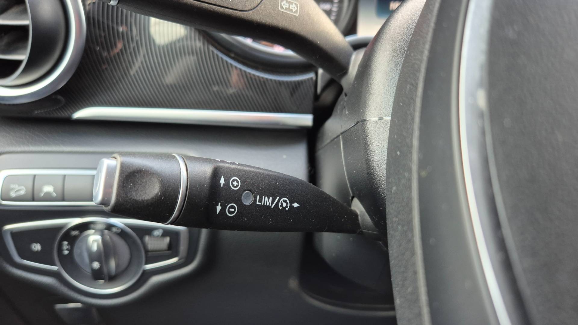 Mercedes-Benz V trieda V250 d kompakt 4MATIC A/T – Obrázok 37