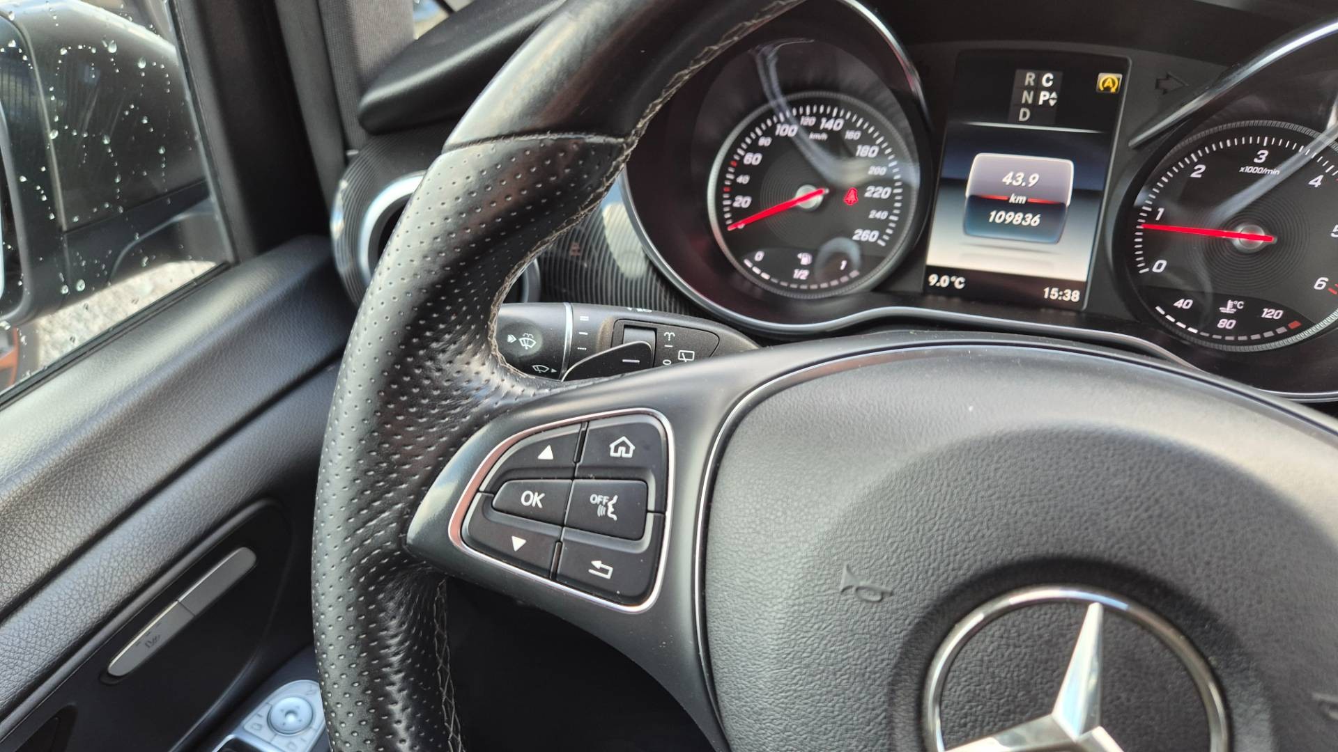 Mercedes-Benz V trieda V250 d kompakt 4MATIC A/T – Obrázok 34