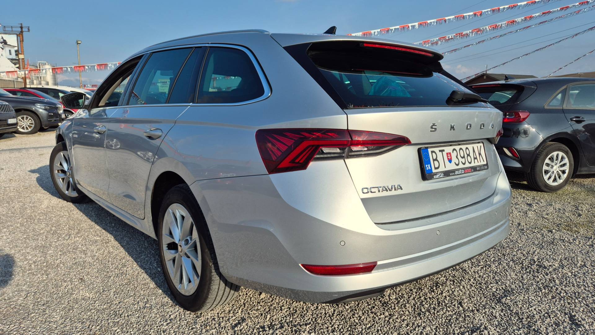 Škoda Octavia Combi 2.0 TDI SCR Style DSG – Obrázok 20