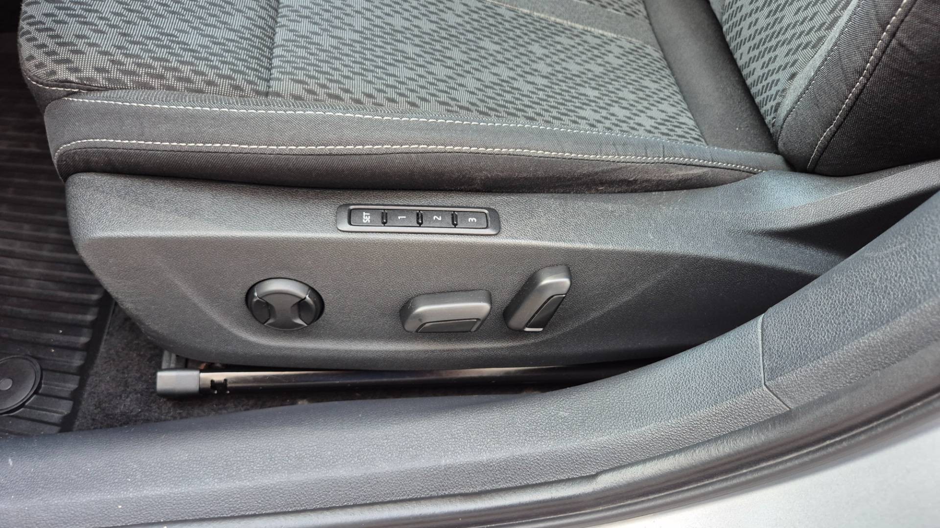 Škoda Octavia Combi 2.0 TDI SCR Style DSG – Obrázok 30