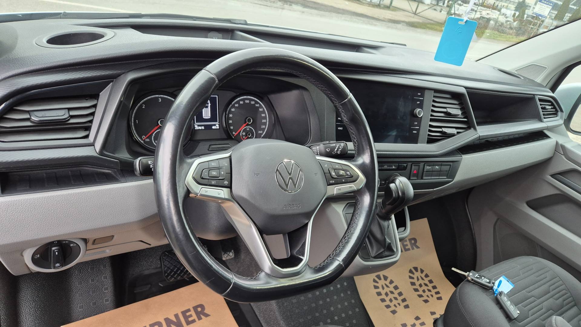 Volkswagen T6 Caravelle 2.0 TDI 150k KR Highline DSG – Obrázok 49