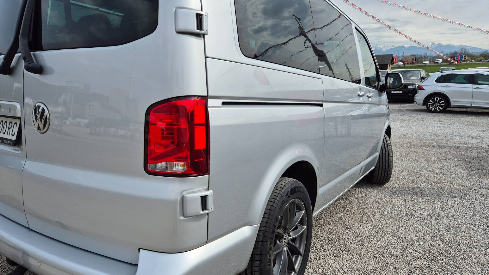 Volkswagen T6 Caravelle 2.0 TDI 150k KR Highline DSG – Obrázok 12
