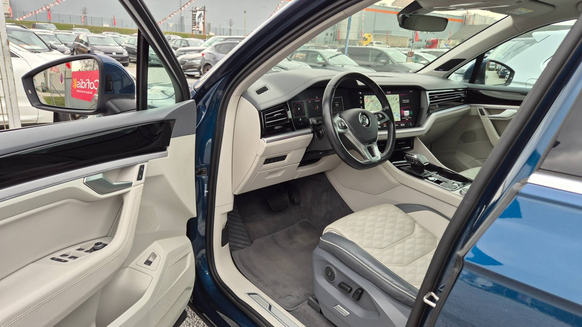 Volkswagen Touareg 3.0 V6 TDI SCR 286k Elegance 4Motion Tiptronic – Obrázok 27