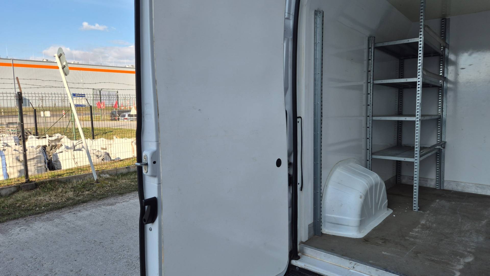 Fiat Ducato 2.3 MultiJet 150k E6 izoterma 110kW – Obrázok 22