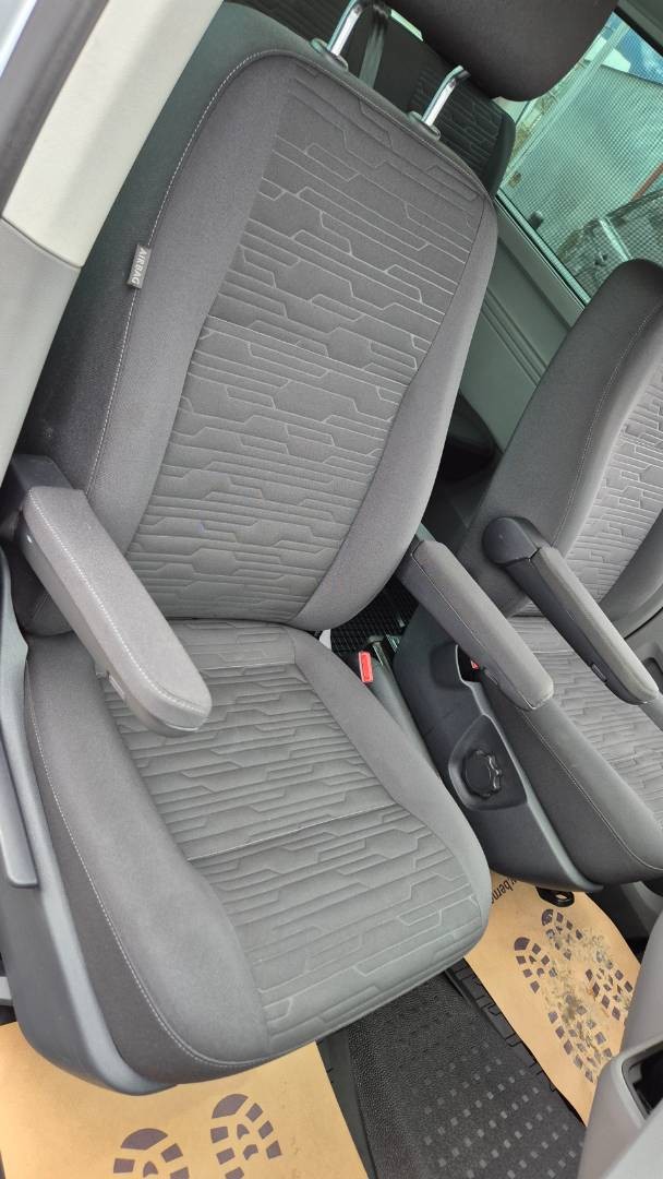 Volkswagen T6 Caravelle 2.0 TDI 150k KR Highline DSG – Obrázok 31