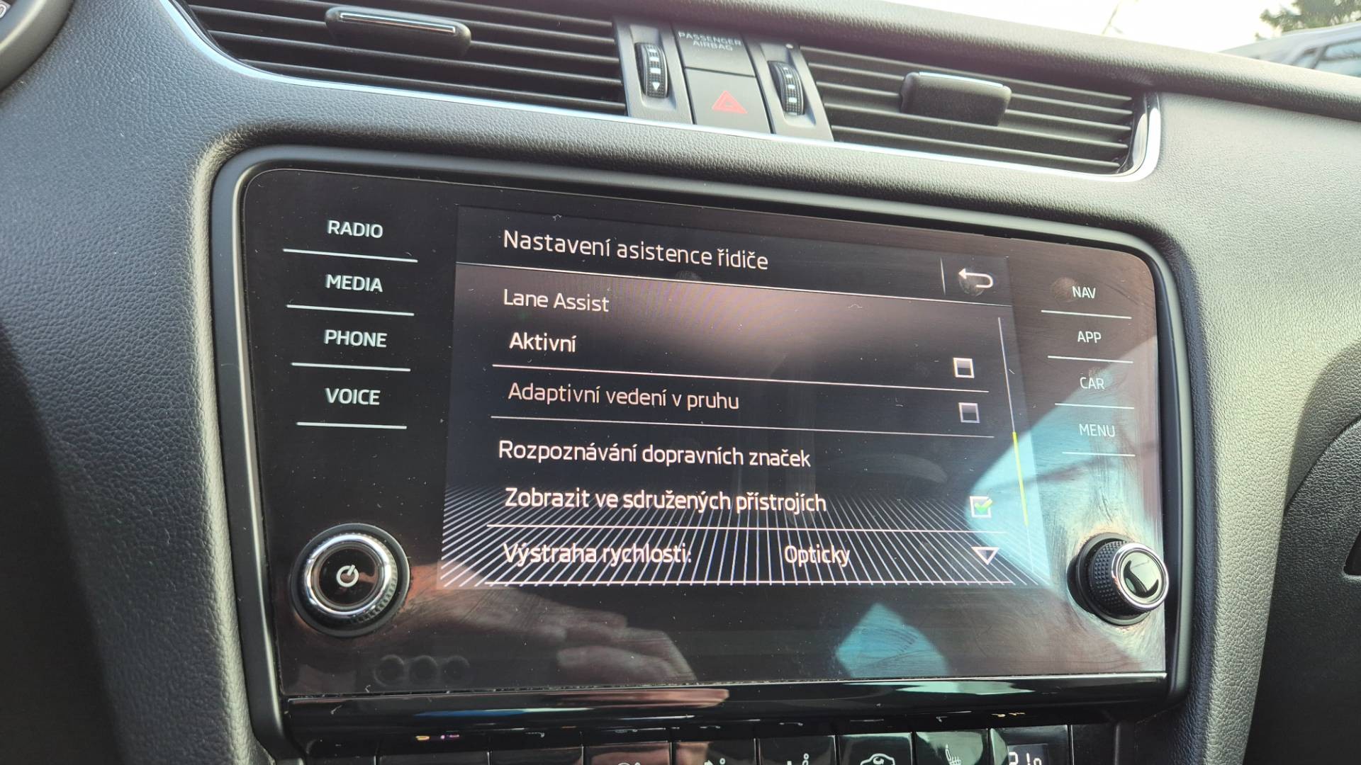 Škoda Octavia Combi 2.0 TDI Style DSG EU6 – Obrázok 42