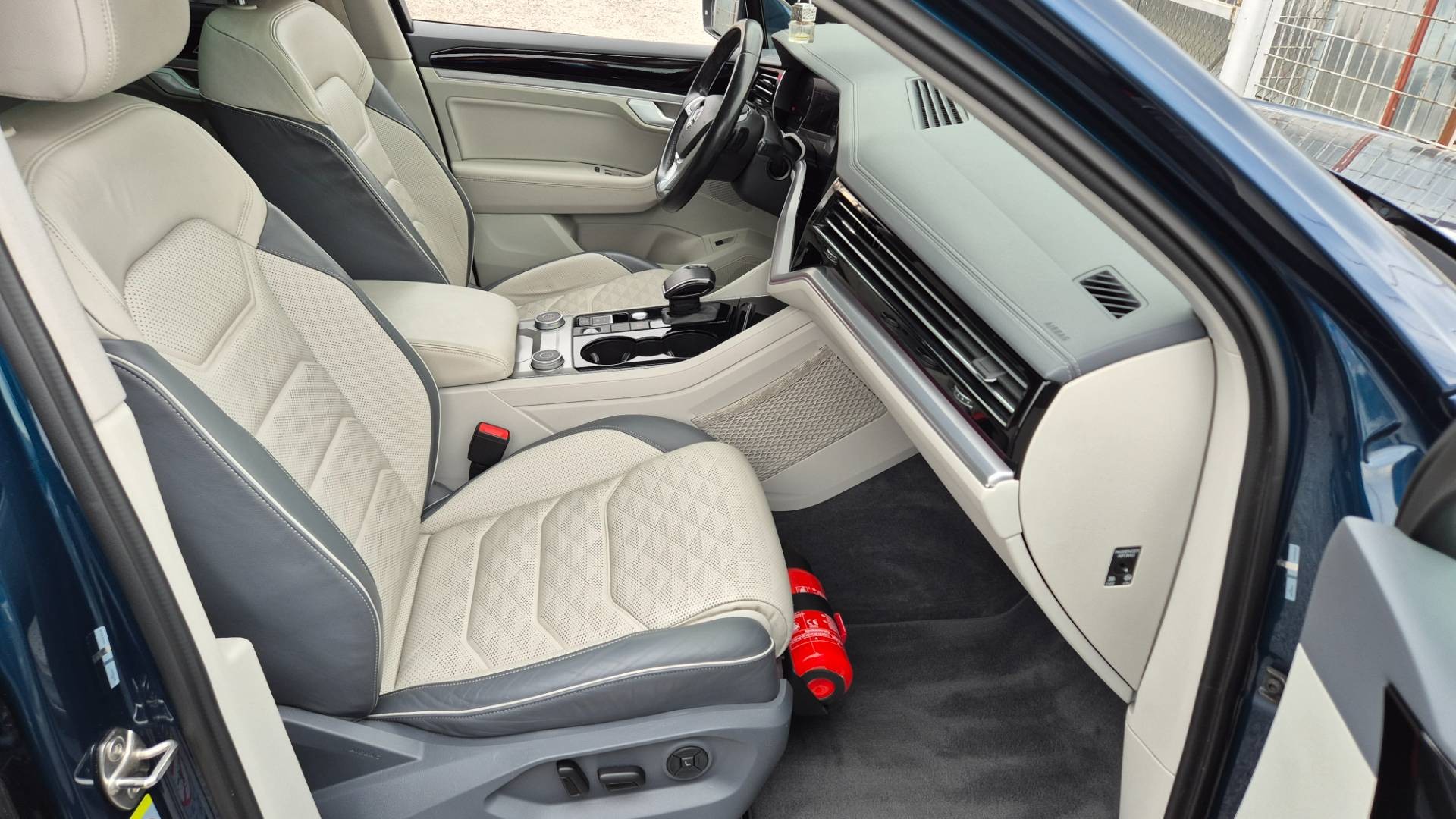 Volkswagen Touareg 3.0 V6 TDI SCR 286k Elegance 4Motion Tiptronic – Obrázok 35