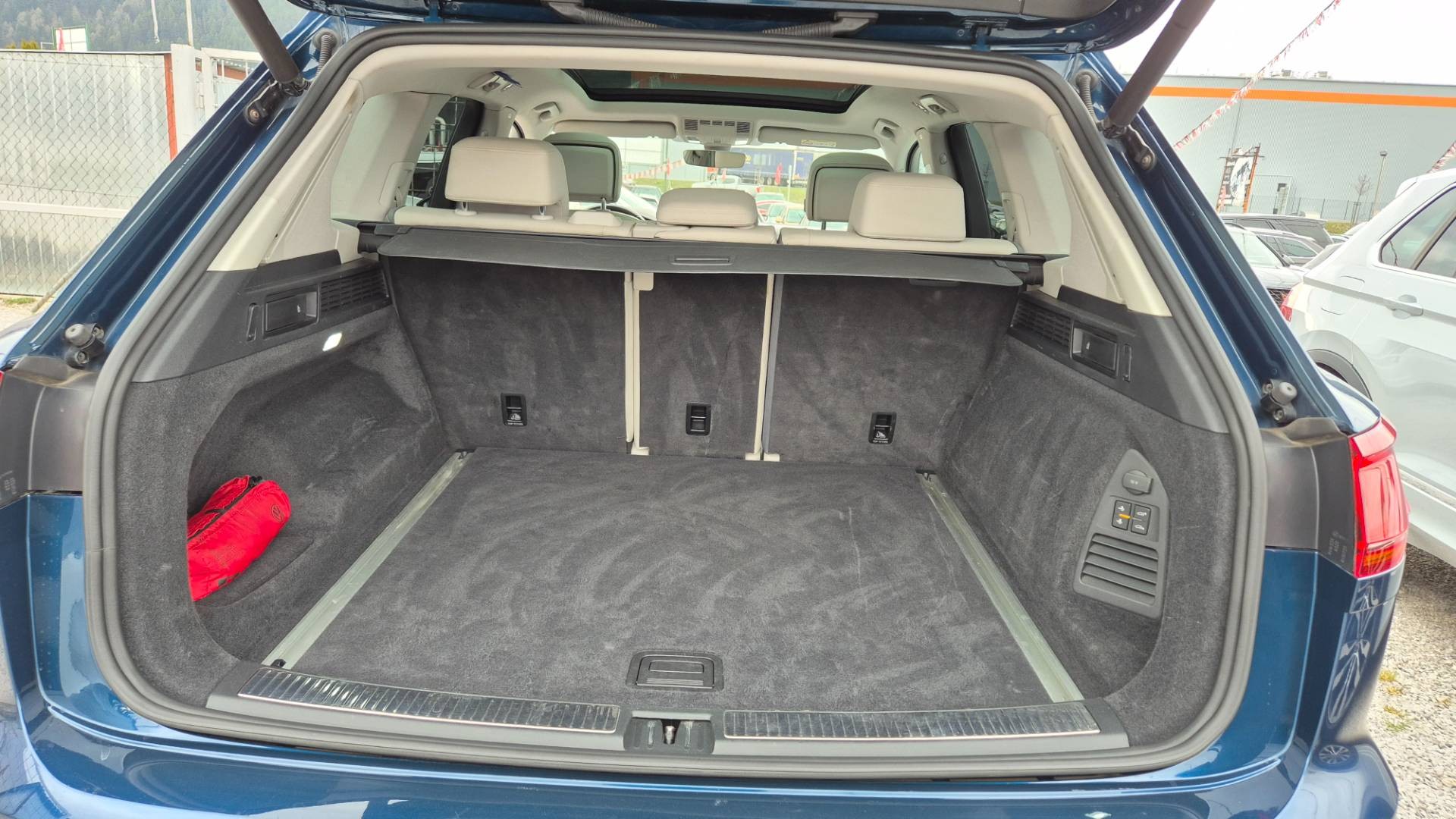 Volkswagen Touareg 3.0 V6 TDI SCR 286k Elegance 4Motion Tiptronic – Obrázok 19