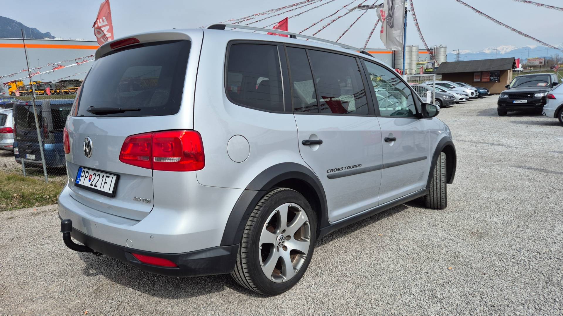 Volkswagen Touran 2.0 TDI Cross – Obrázok 6