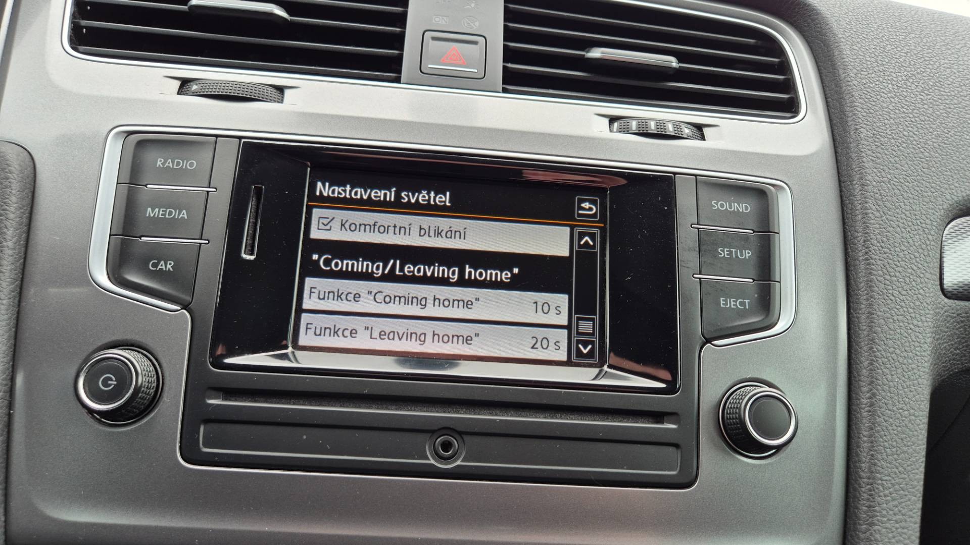 Volkswagen Golf Variant 2.0 TDI BMT 150k Comfortline – Obrázok 30