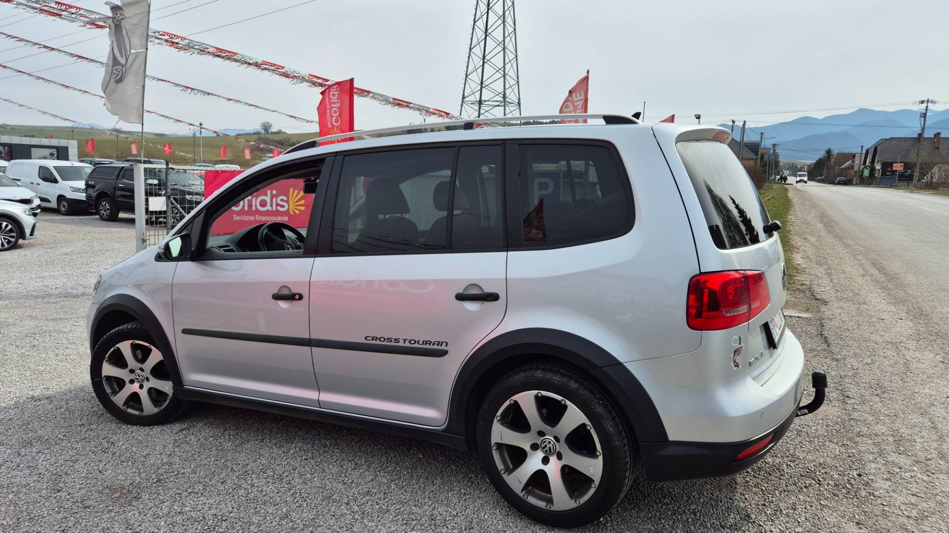 Volkswagen Touran 2.0 TDI Cross – Obrázok 10