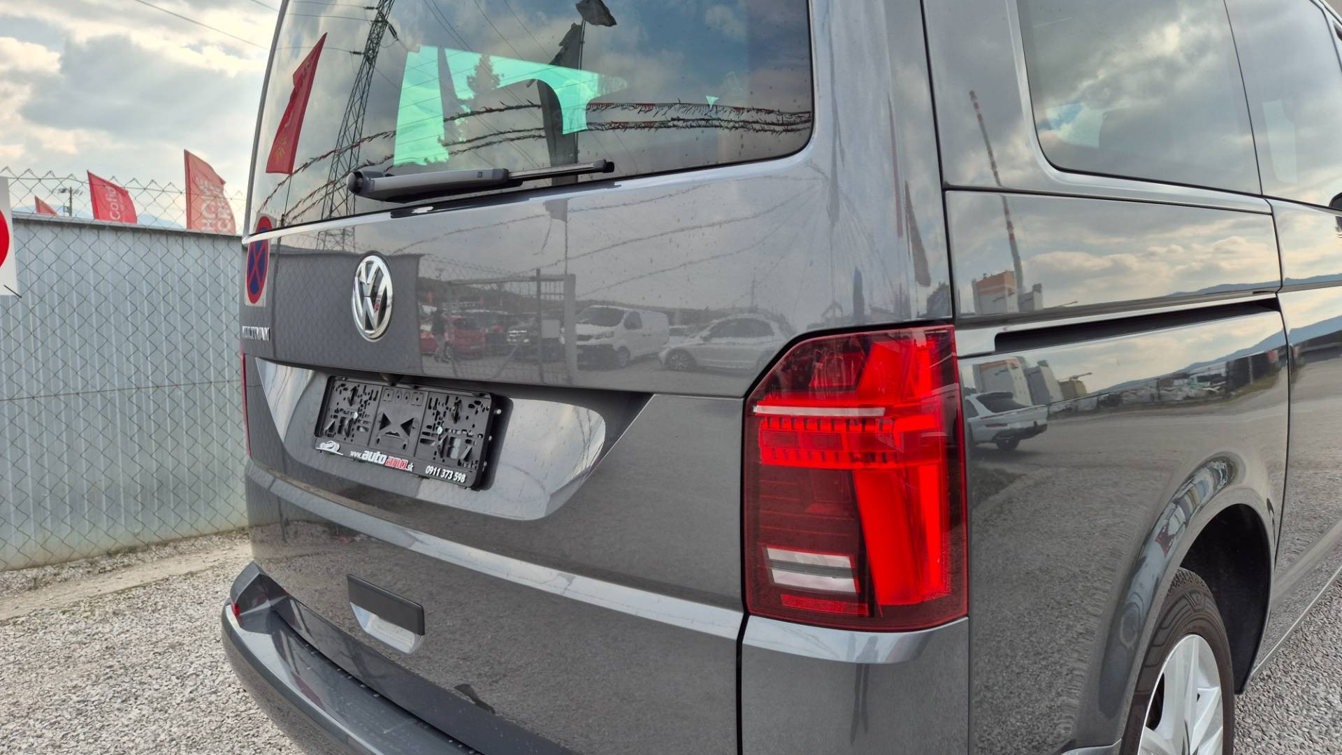 Volkswagen Multivan 2.0 TDI 150k Highline DSG – Obrázok 11