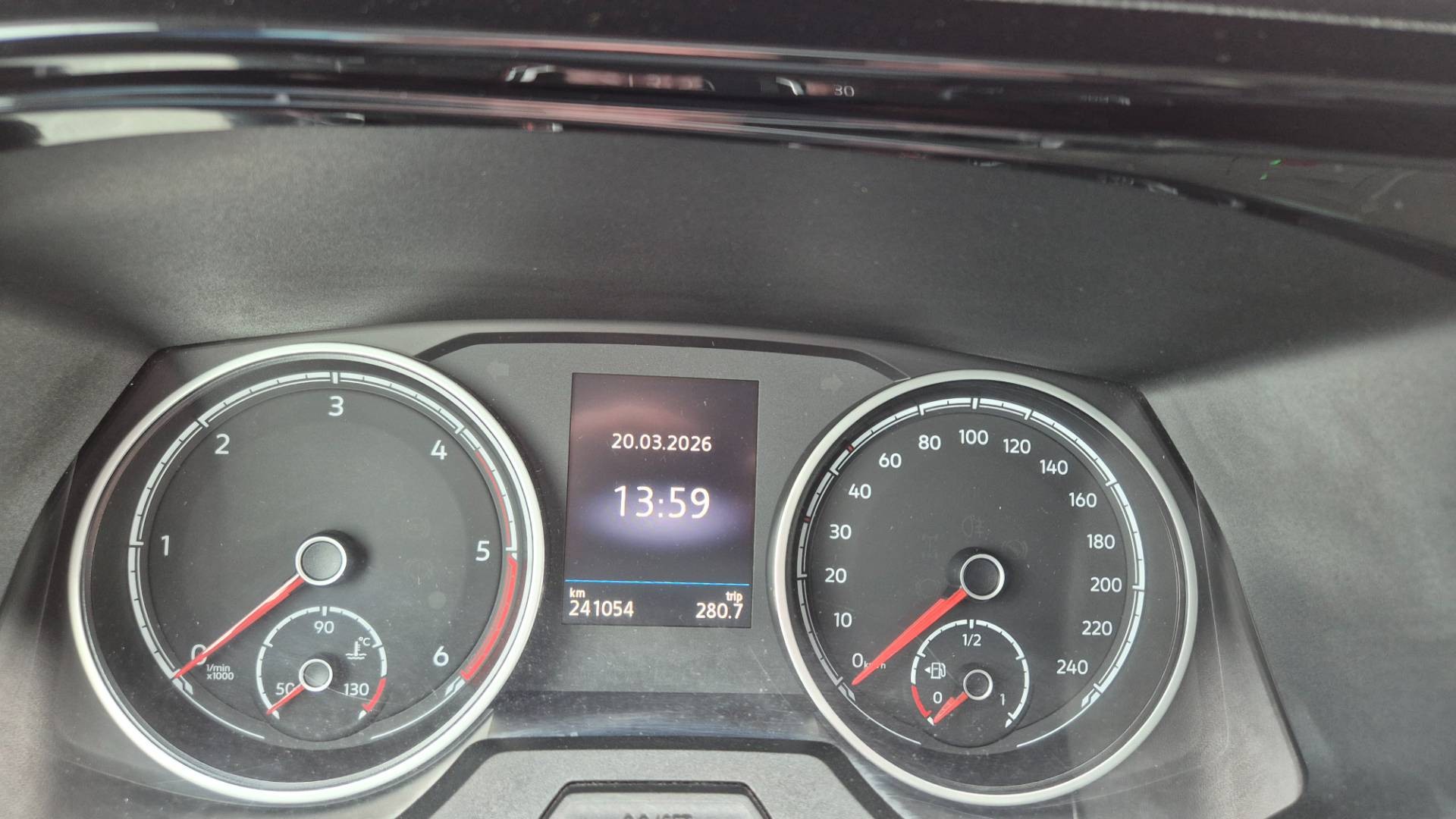 Volkswagen Multivan 2.0 TDI 150k Highline DSG – Obrázok 38