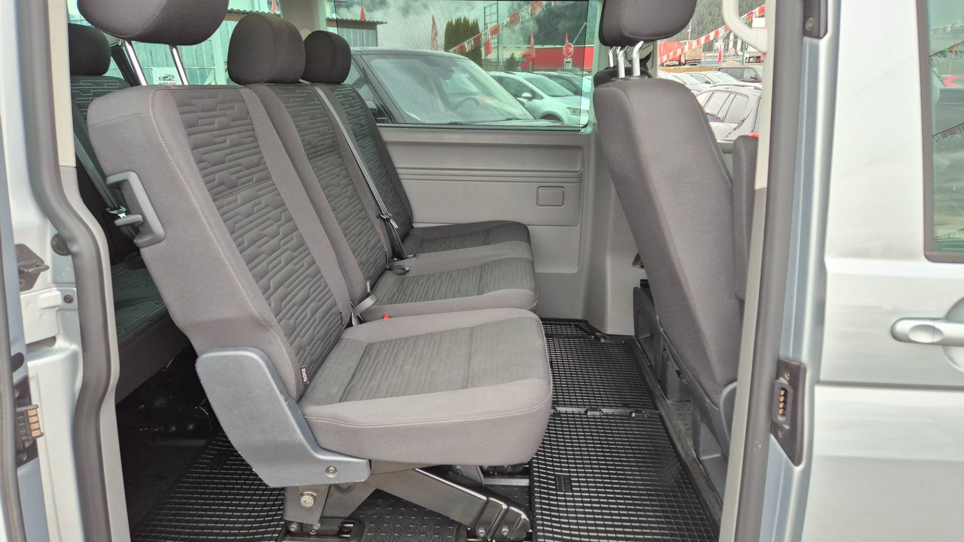 Volkswagen T6 Caravelle 2.0 TDI 150k KR Highline DSG – Obrázok 21