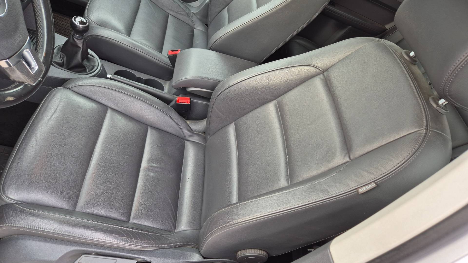 Volkswagen Touran 2.0 TDI Cross – Obrázok 25