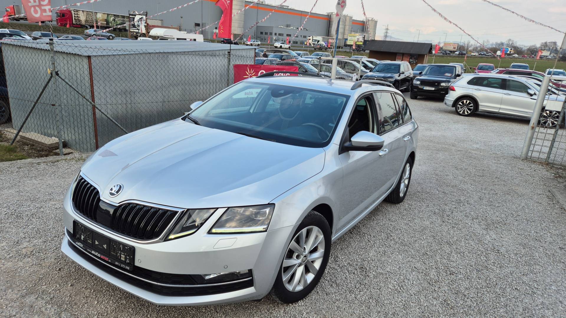 Škoda Octavia Combi 2.0 TDI Style DSG EU6 – Obrázok 9