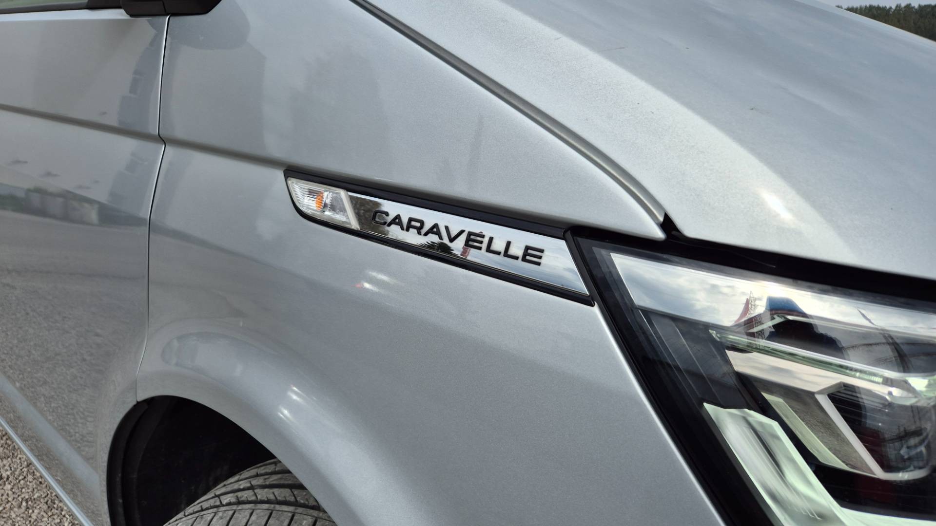 Volkswagen T6 Caravelle 2.0 TDI 150k KR Highline DSG – Obrázok 5