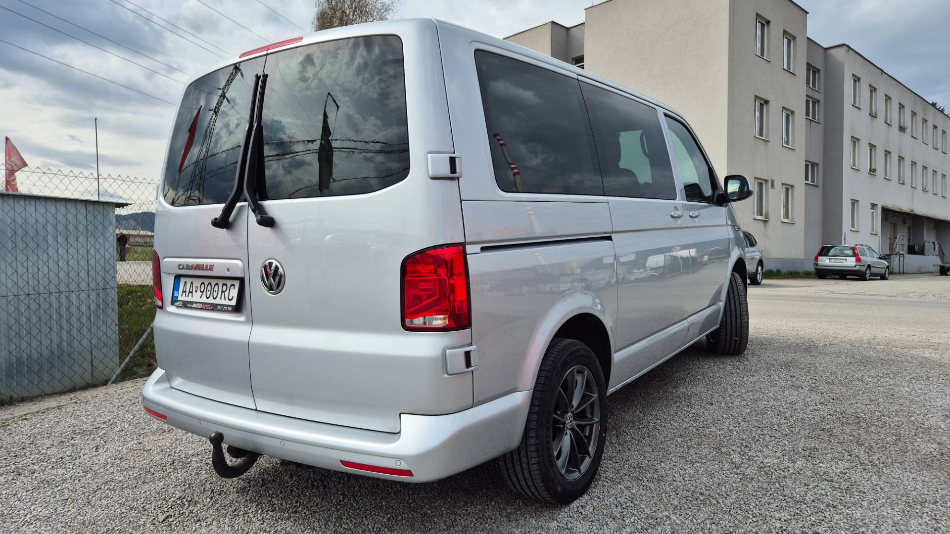 Volkswagen T6 Caravelle 2.0 TDI 150k KR Highline DSG – Obrázok 18