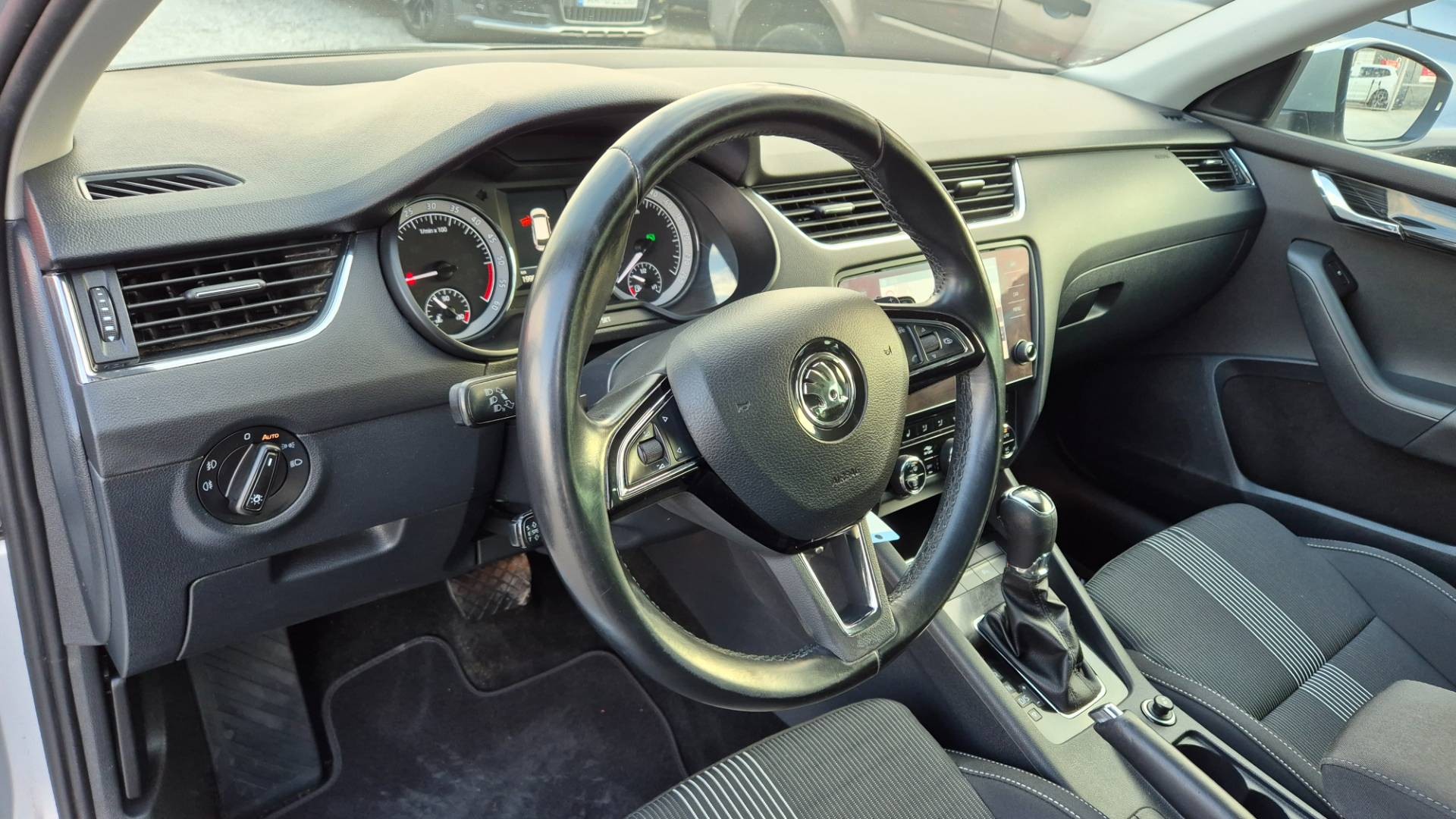 Škoda Octavia Combi 2.0 TDI Style DSG EU6 – Obrázok 28