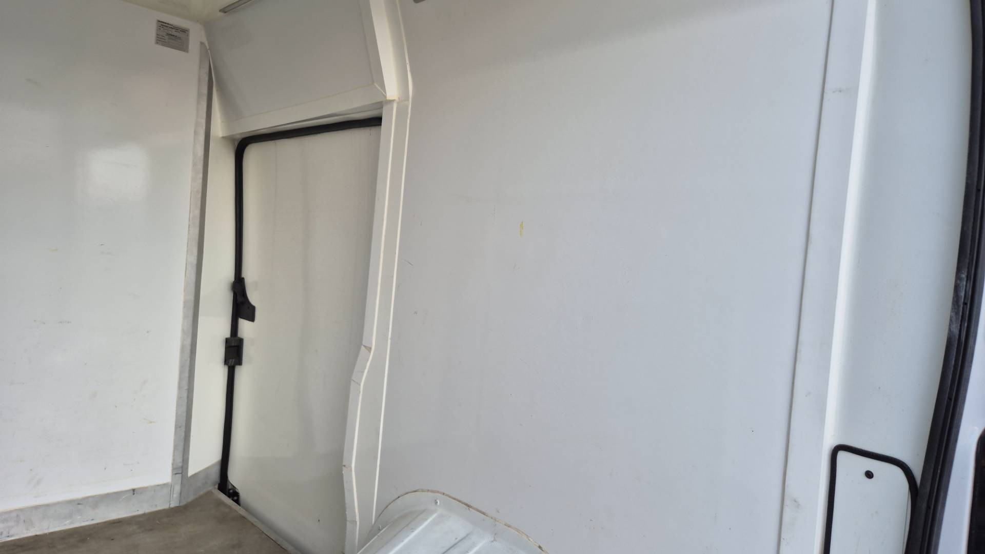 Fiat Ducato 2.3 MultiJet 150k E6 izoterma 110kW – Obrázok 26