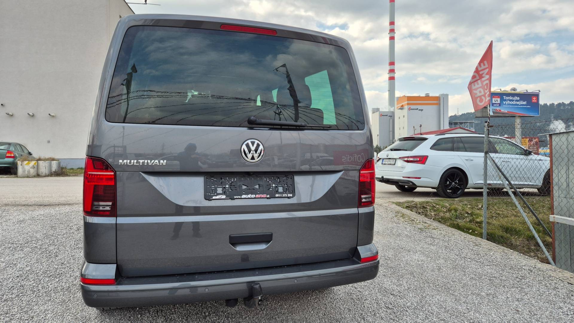 Volkswagen Multivan 2.0 TDI 150k Highline DSG – Obrázok 7