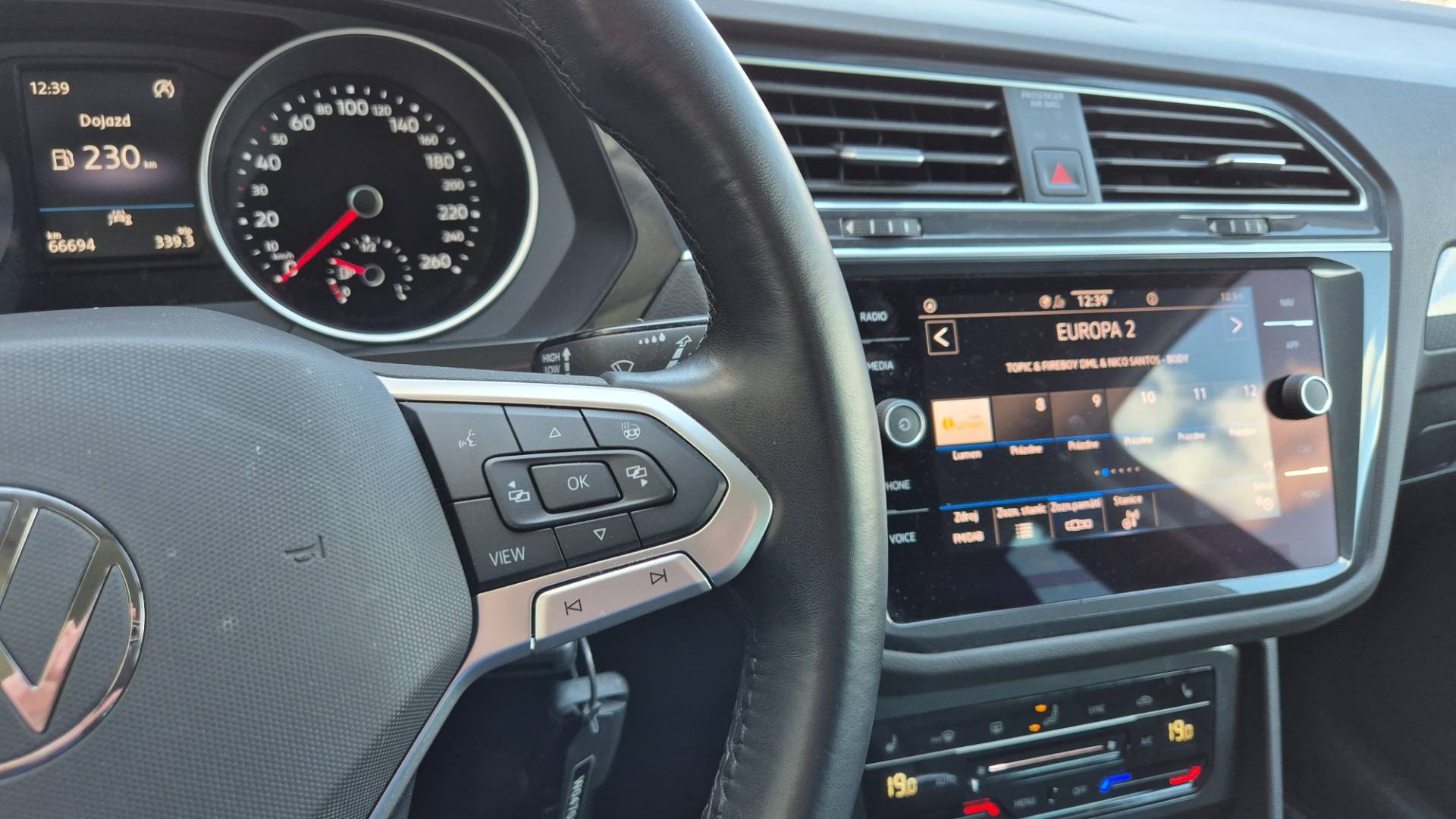 Volkswagen Tiguan 1.5 TSI EVO Life – Obrázok 42