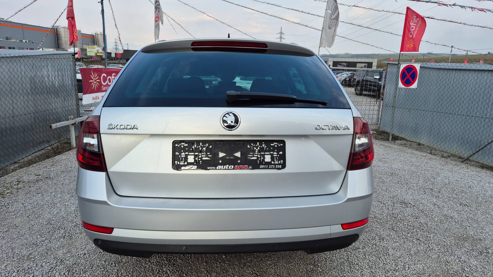 Škoda Octavia Combi 2.0 TDI Style DSG EU6 – Obrázok 5