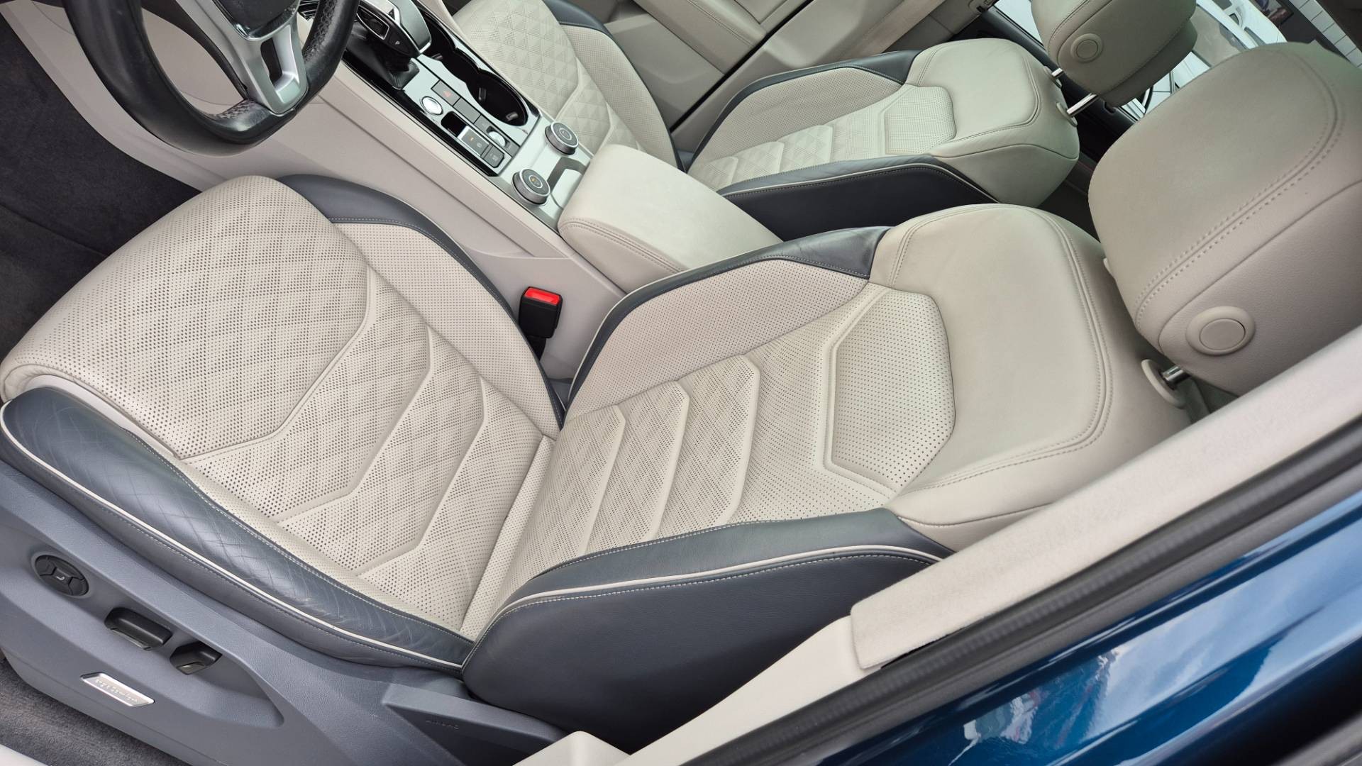 Volkswagen Touareg 3.0 V6 TDI SCR 286k Elegance 4Motion Tiptronic – Obrázok 29