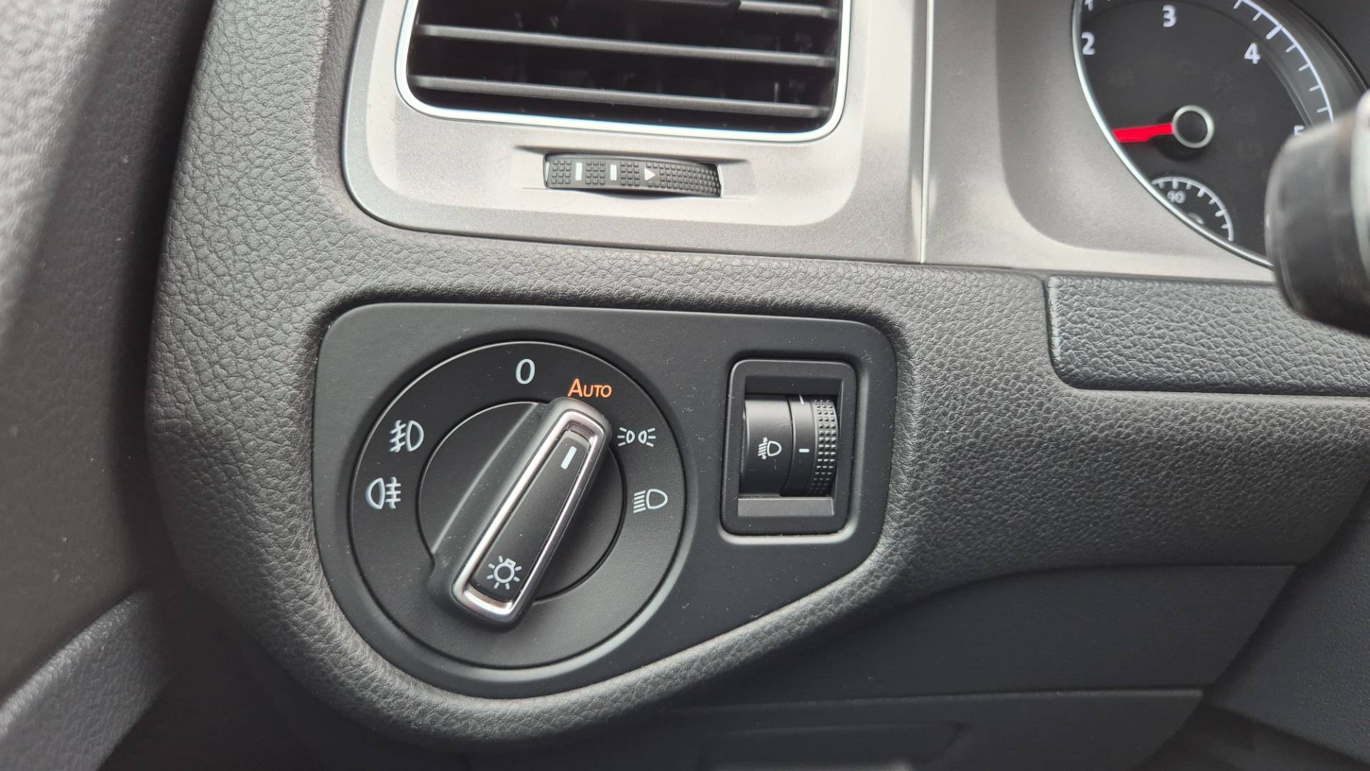 Volkswagen Golf Variant 2.0 TDI BMT 150k Comfortline – Obrázok 34