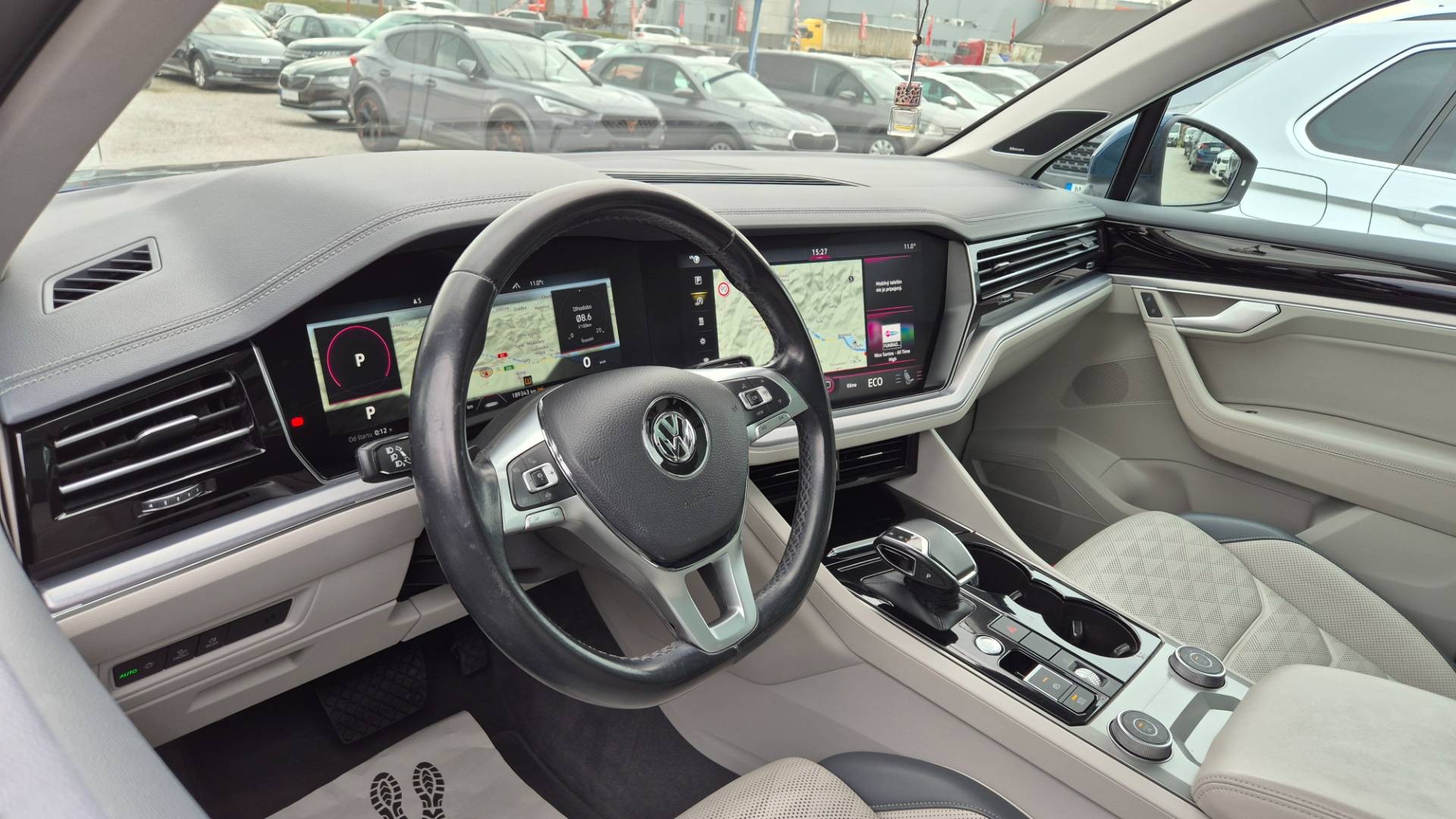 Volkswagen Touareg 3.0 V6 TDI SCR 286k Elegance 4Motion Tiptronic – Obrázok 31