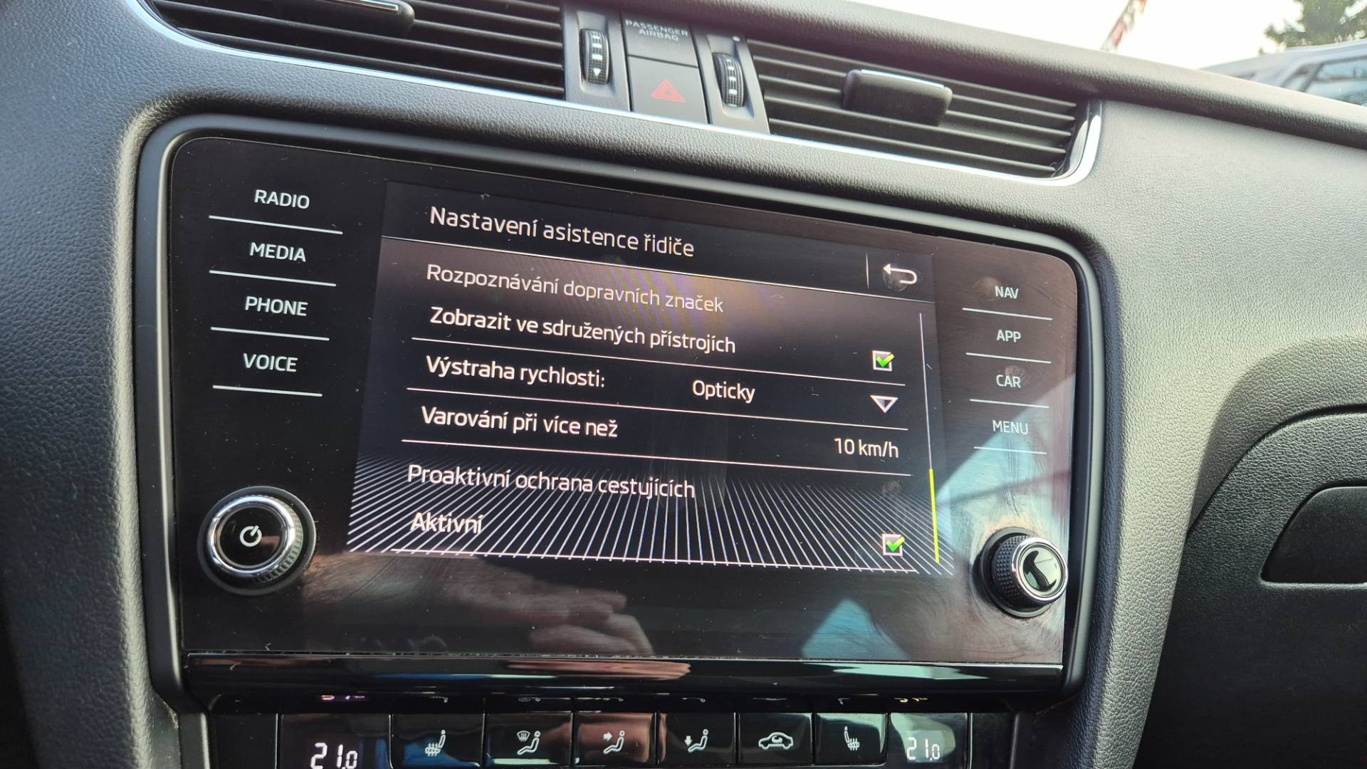 Škoda Octavia Combi 2.0 TDI Style DSG EU6 – Obrázok 43