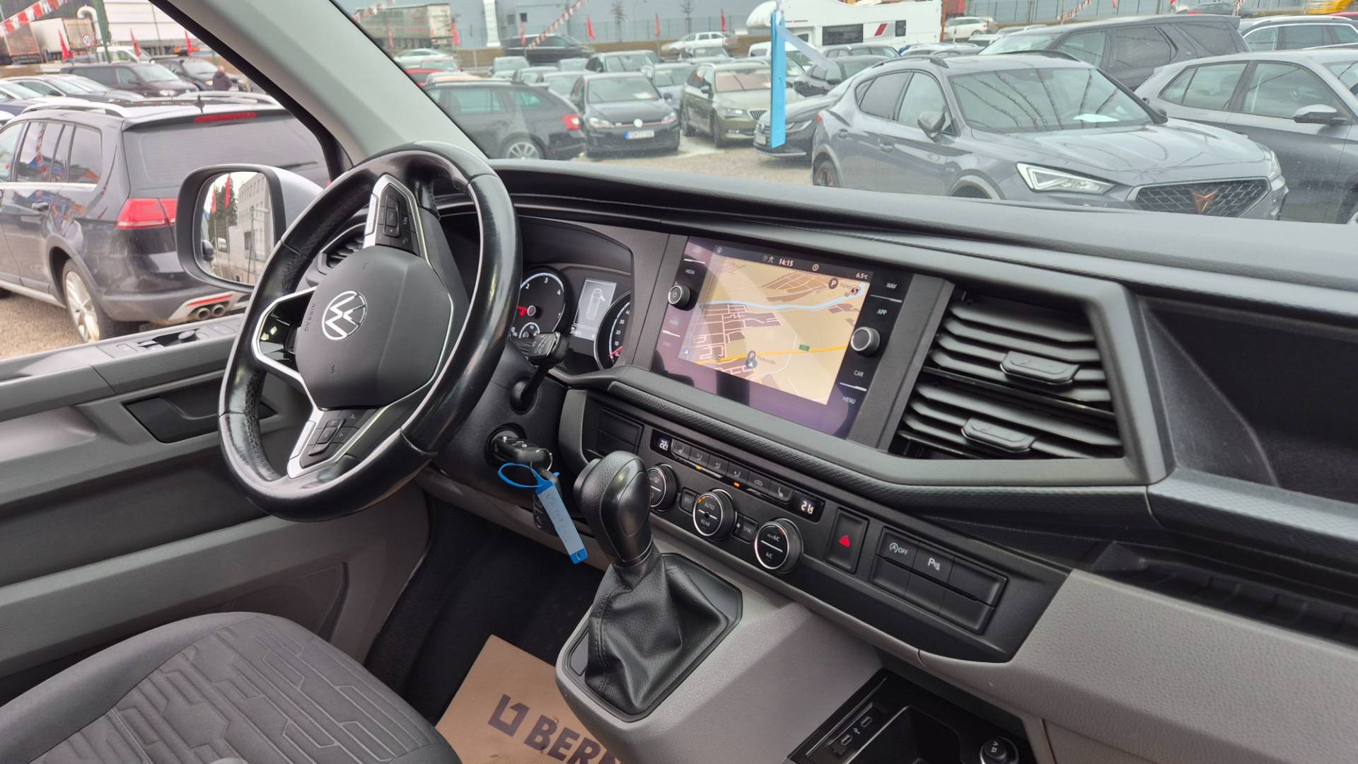 Volkswagen T6 Caravelle 2.0 TDI 150k KR Highline DSG – Obrázok 32