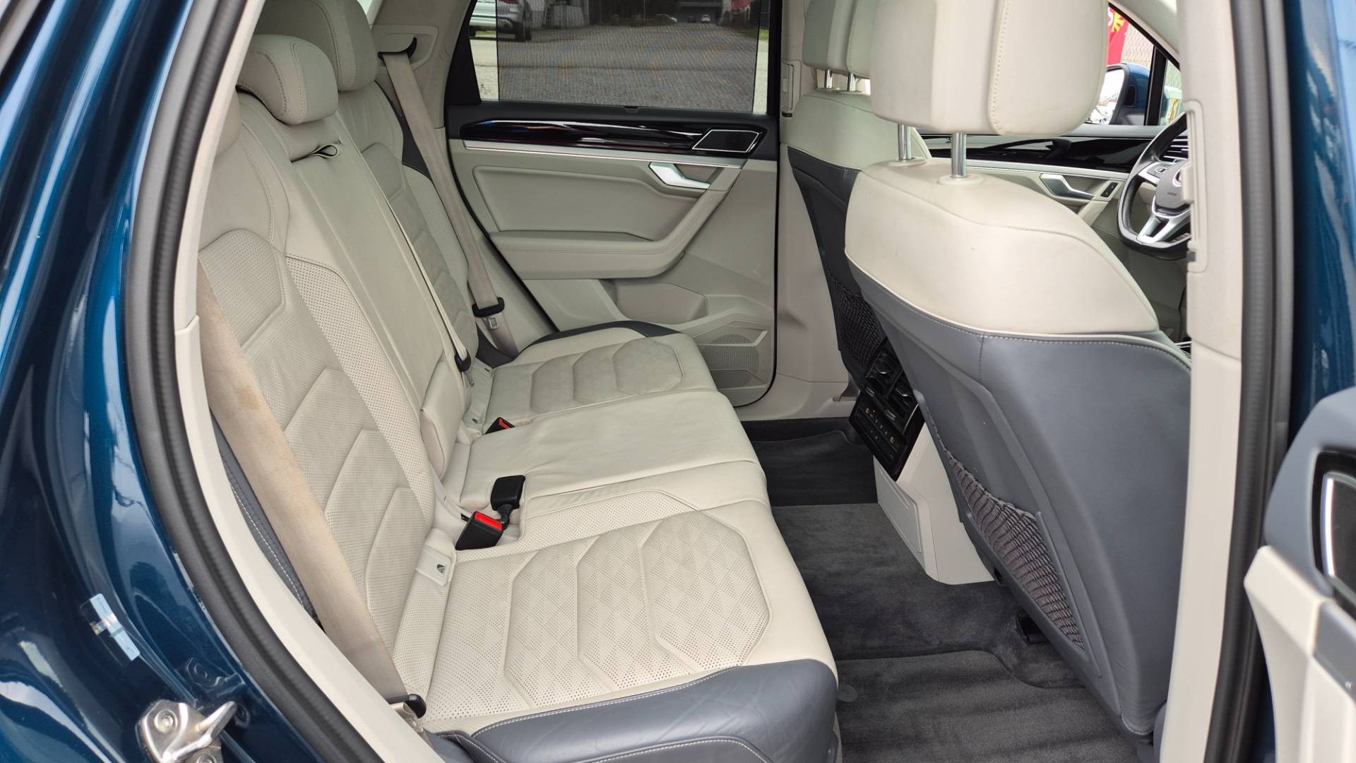 Volkswagen Touareg 3.0 V6 TDI SCR 286k Elegance 4Motion Tiptronic – Obrázok 33