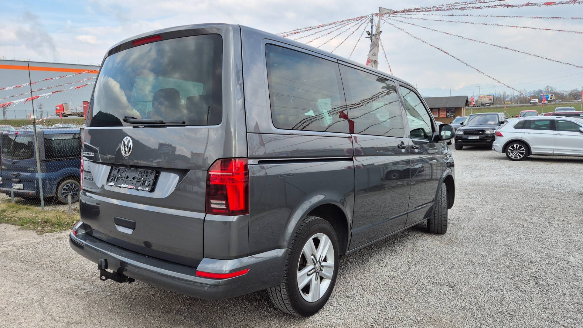 Volkswagen Multivan 2.0 TDI 150k Highline DSG – Obrázok 16
