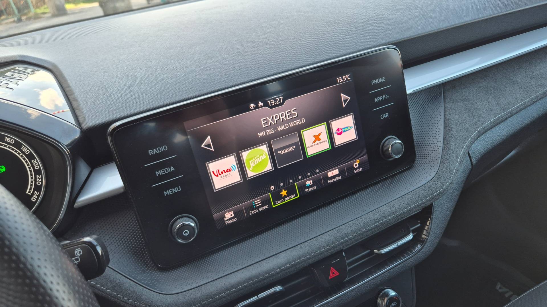 Škoda Fabia 1.5 TSI Style DSG – Obrázok 15