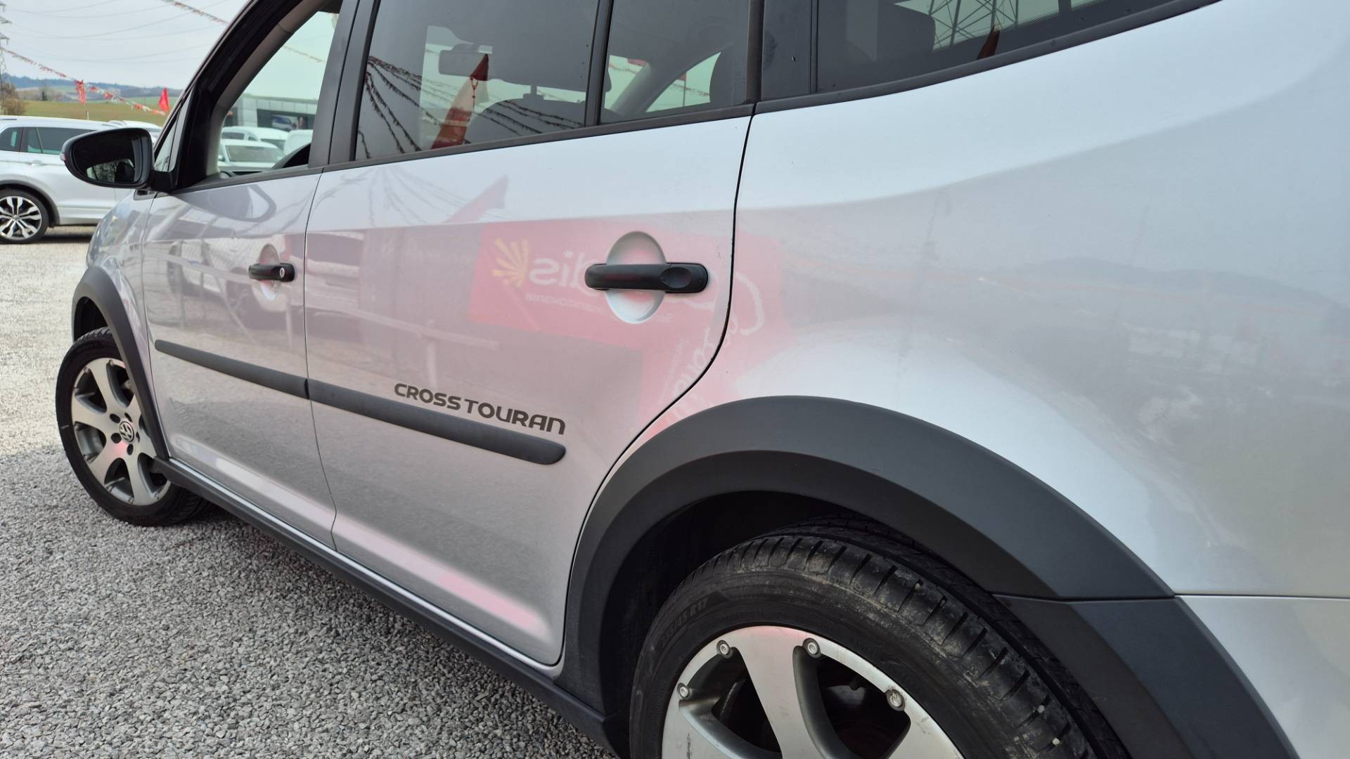 Volkswagen Touran 2.0 TDI Cross – Obrázok 11