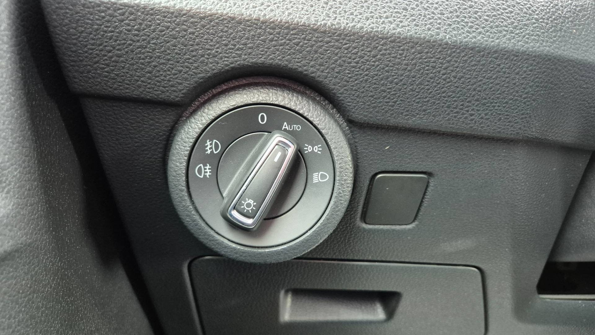 Volkswagen Multivan 2.0 TDI 150k Highline DSG – Obrázok 41